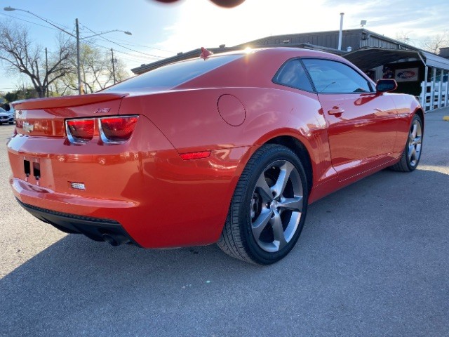 Chevrolet Camaro Vehicle Full-screen Gallery Image 05