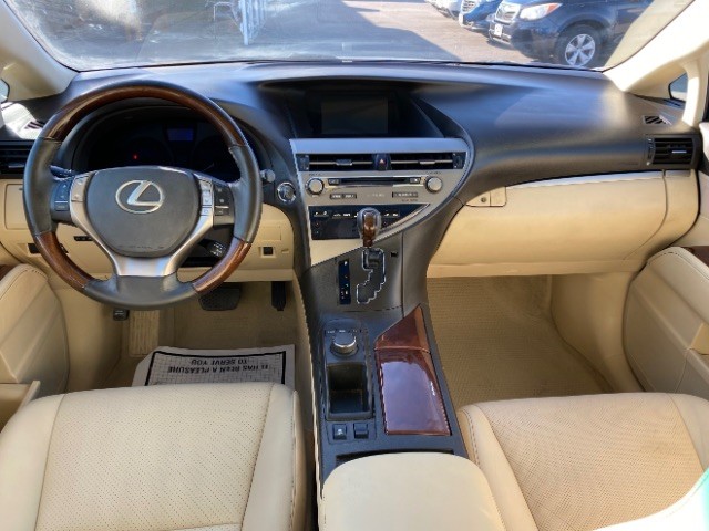 Lexus RX 350 Vehicle Full-screen Gallery Image 06