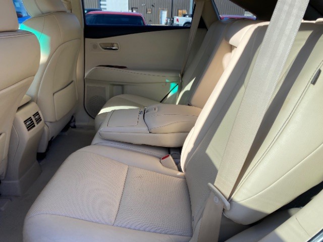 Lexus RX 350 Vehicle Full-screen Gallery Image 07