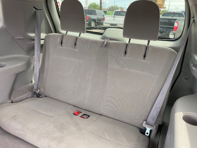 Toyota Highlander Vehicle Full-screen Gallery Image 07