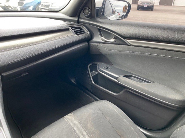 Honda Civic Hatchback Vehicle Full-screen Gallery Image 09