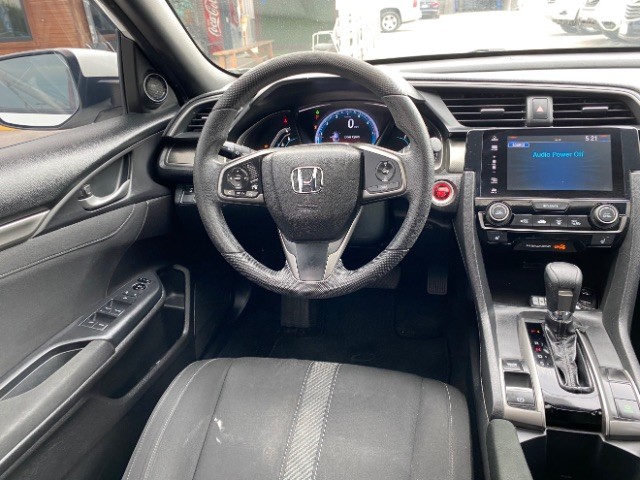 Honda Civic Hatchback Vehicle Full-screen Gallery Image 10