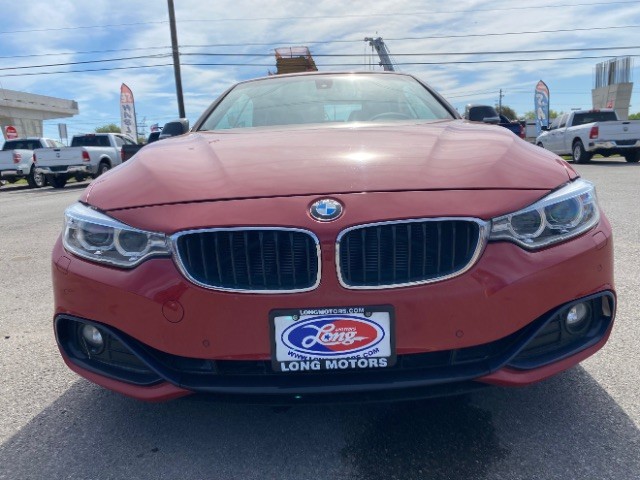 BMW 4 Series Vehicle Full-screen Gallery Image 02