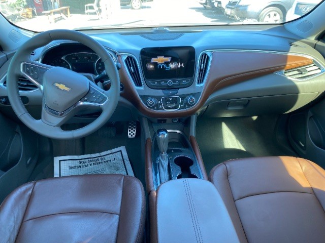 Chevrolet Malibu Vehicle Full-screen Gallery Image 06