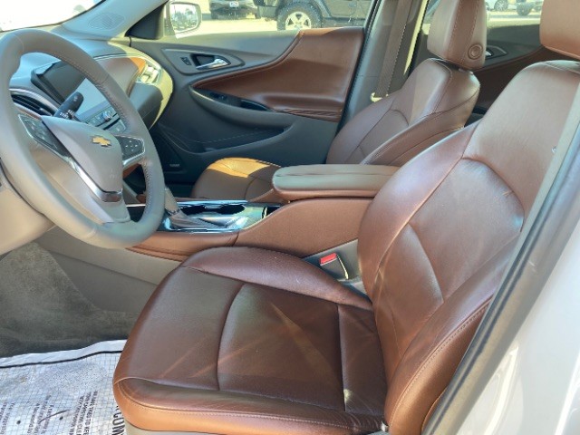 Chevrolet Malibu Vehicle Full-screen Gallery Image 08