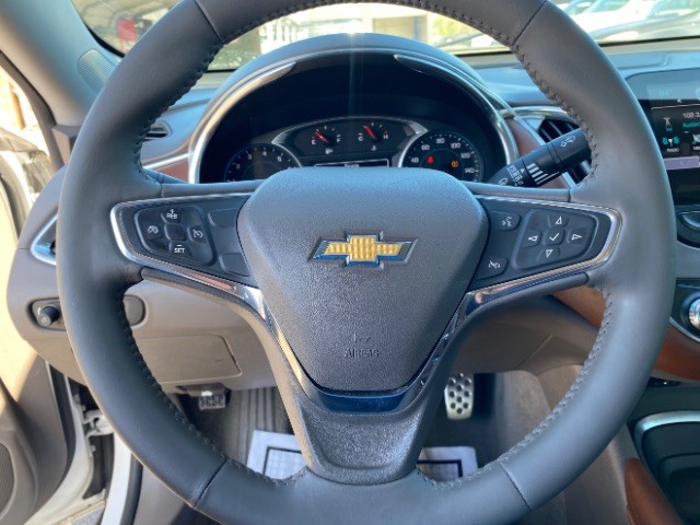 Chevrolet Malibu Vehicle Full-screen Gallery Image 14