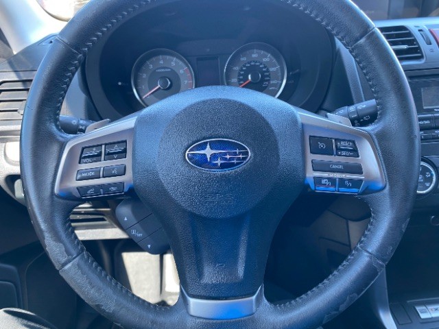 Subaru Forester Vehicle Full-screen Gallery Image 15