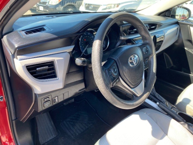 Toyota Corolla Vehicle Full-screen Gallery Image 09