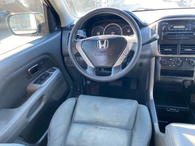 Honda Pilot Vehicle Full-screen Gallery Image 12