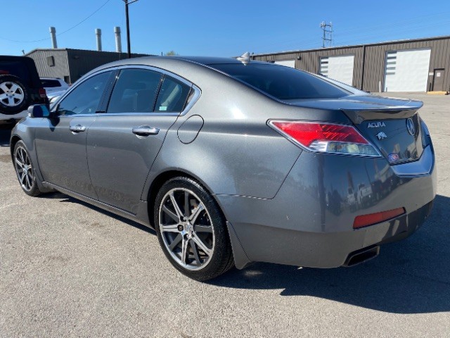 Acura TL Vehicle Full-screen Gallery Image 04