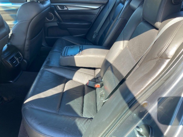 Acura TL Vehicle Full-screen Gallery Image 07