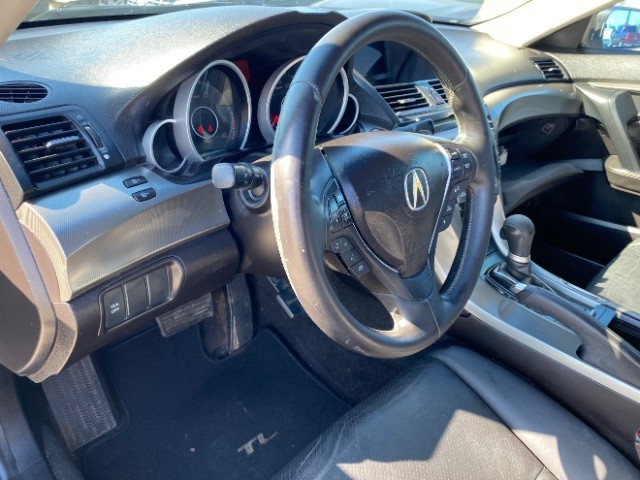 Acura TL Vehicle Full-screen Gallery Image 10