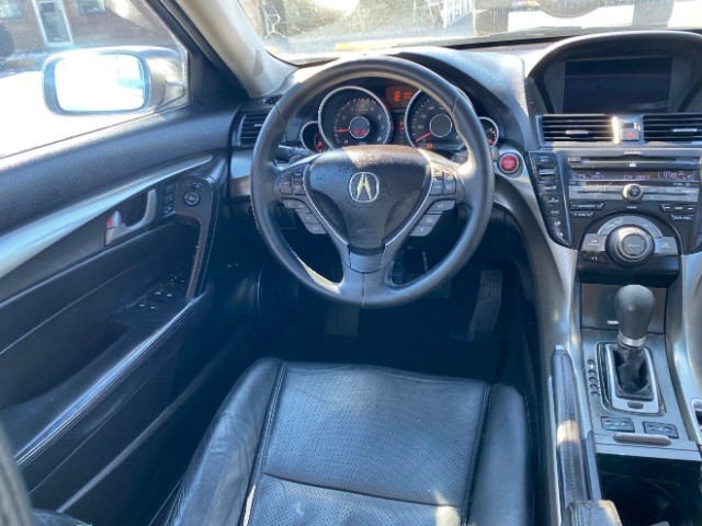 Acura TL Vehicle Full-screen Gallery Image 12