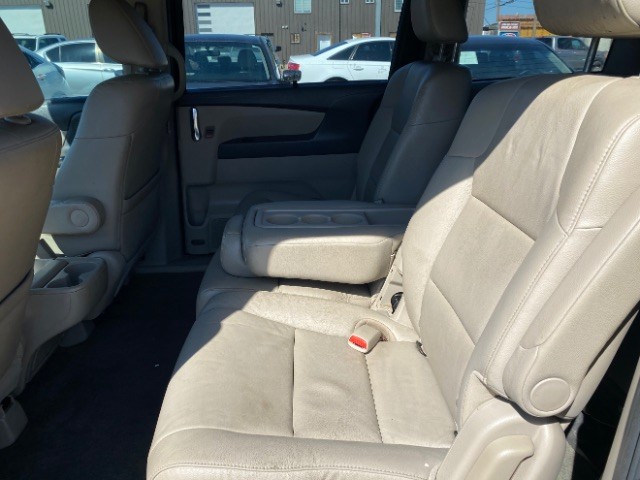 Honda Odyssey Vehicle Full-screen Gallery Image 08