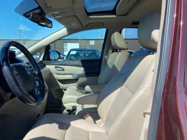 Honda Odyssey Vehicle Full-screen Gallery Image 09