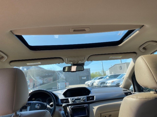Honda Odyssey Vehicle Full-screen Gallery Image 10