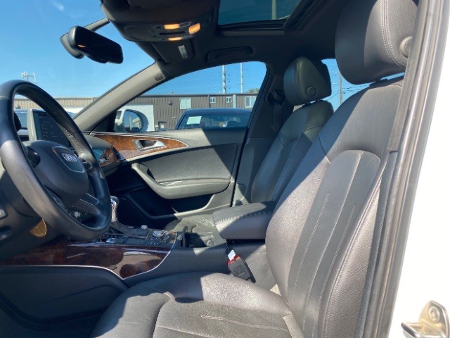 Audi A6 Vehicle Full-screen Gallery Image 09