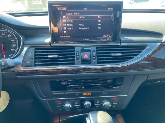 Audi A6 Vehicle Full-screen Gallery Image 13