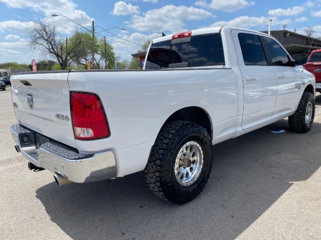 Ram 1500 Classic Vehicle Full-screen Gallery Image 05
