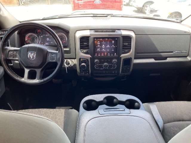 Ram 1500 Classic Vehicle Full-screen Gallery Image 06