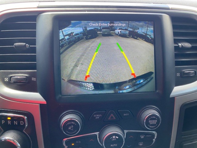 Ram 1500 Classic Vehicle Full-screen Gallery Image 13