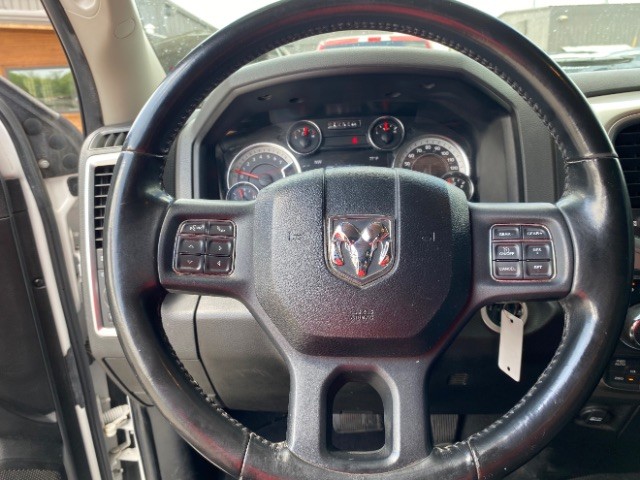 Ram 1500 Classic Vehicle Full-screen Gallery Image 15