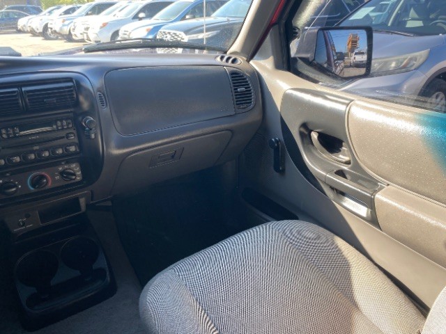 Ford Ranger Vehicle Full-screen Gallery Image 10