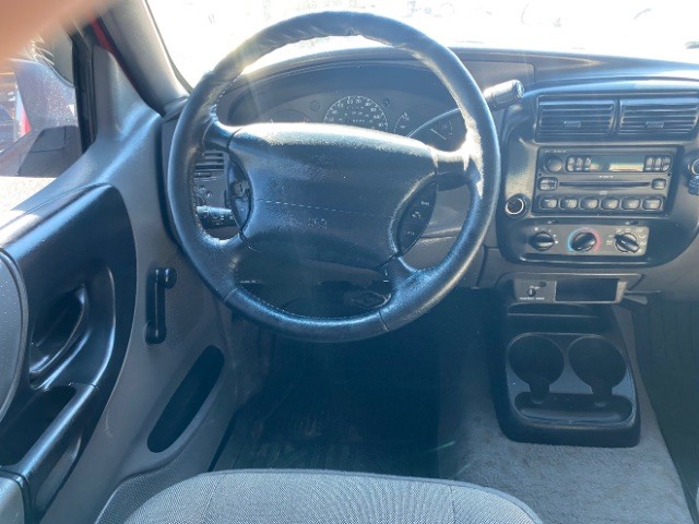 Ford Ranger Vehicle Full-screen Gallery Image 11