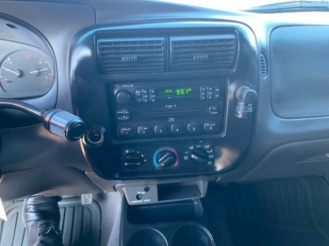 Ford Ranger Vehicle Full-screen Gallery Image 12