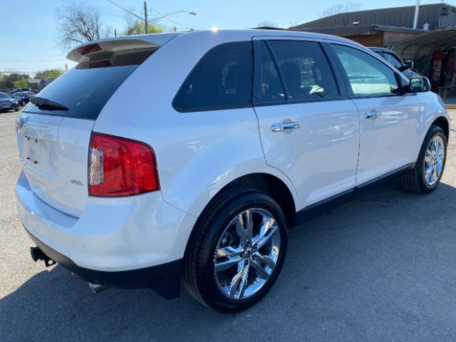 Ford Edge Vehicle Full-screen Gallery Image 04