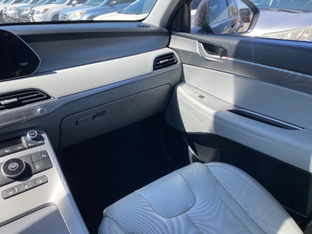 Hyundai Palisade Vehicle Full-screen Gallery Image 11