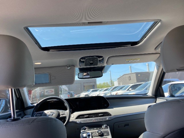 Hyundai Palisade Vehicle Full-screen Gallery Image 13