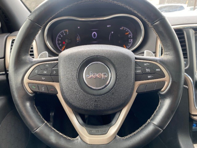 Jeep Grand Cherokee Vehicle Full-screen Gallery Image 15