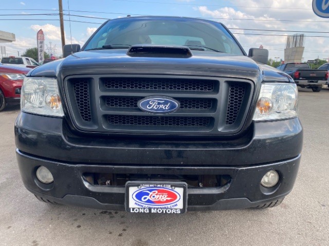 Ford F-150 Vehicle Full-screen Gallery Image 02