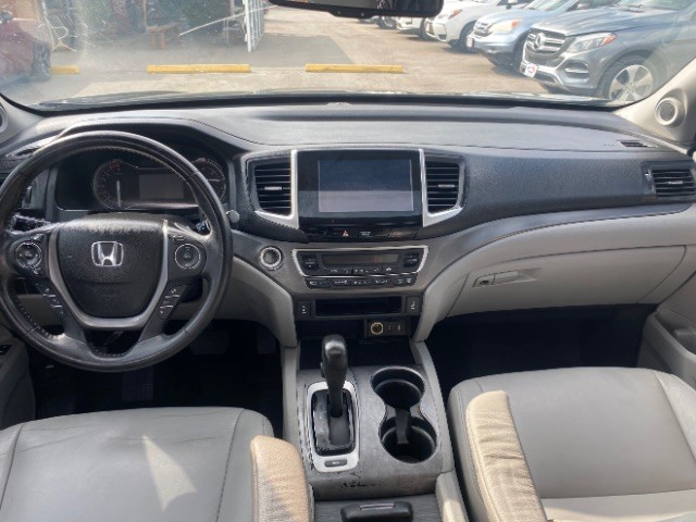 Honda Pilot Vehicle Full-screen Gallery Image 06