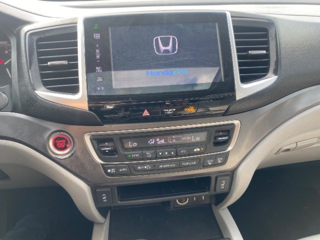 Honda Pilot Vehicle Full-screen Gallery Image 14