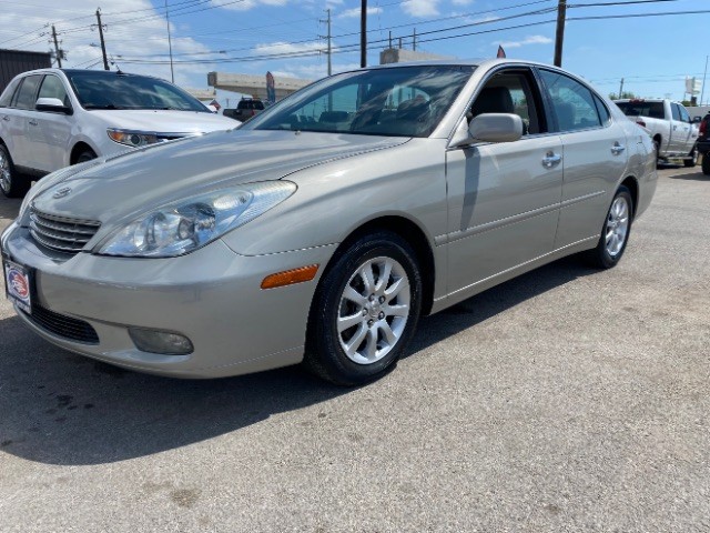 Lexus ES 330 Vehicle Full-screen Gallery Image 03