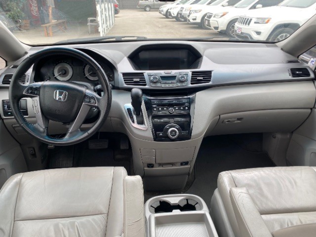 Honda Odyssey Vehicle Full-screen Gallery Image 06