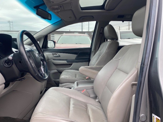 Honda Odyssey Vehicle Full-screen Gallery Image 10