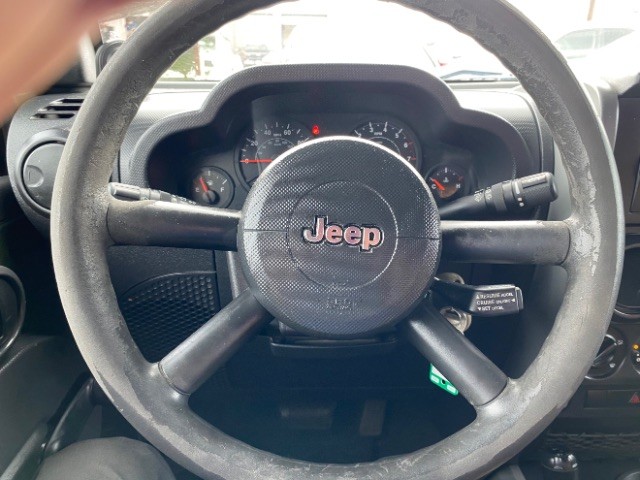Jeep Wrangler Vehicle Full-screen Gallery Image 14