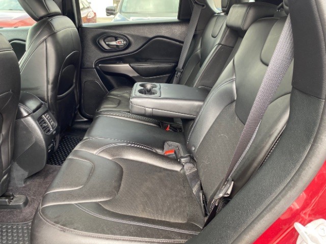 Jeep Cherokee Vehicle Full-screen Gallery Image 07