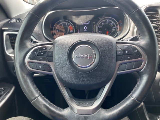 Jeep Cherokee Vehicle Full-screen Gallery Image 14