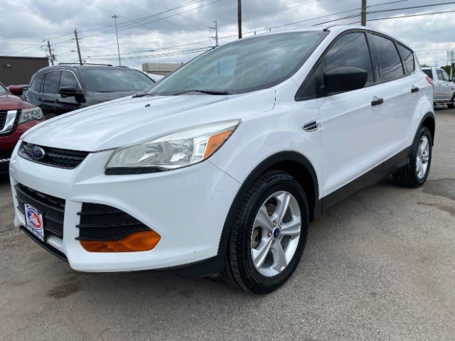 Ford Escape Vehicle Full-screen Gallery Image 03