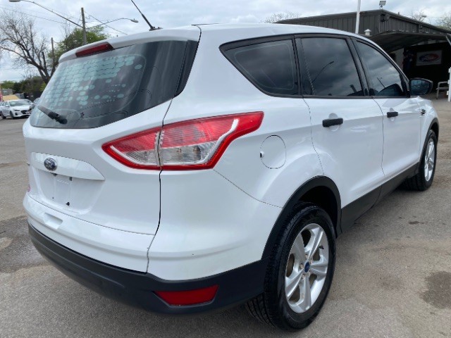 Ford Escape Vehicle Full-screen Gallery Image 05