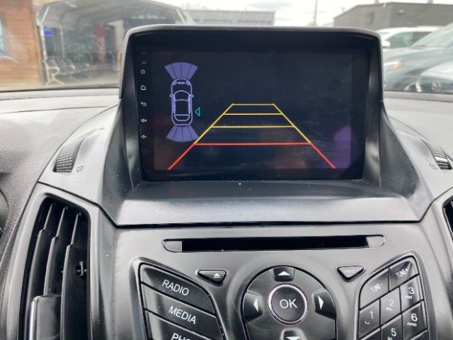 Ford Escape Vehicle Full-screen Gallery Image 13