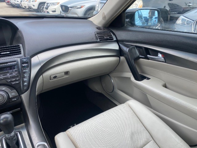 Acura TL Vehicle Full-screen Gallery Image 10