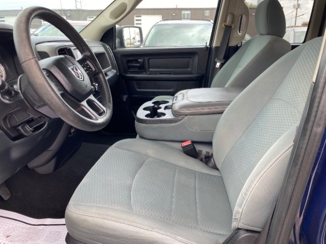 Ram 1500 Vehicle Full-screen Gallery Image 09