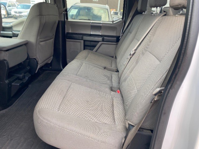 Ford F-150 Vehicle Full-screen Gallery Image 07