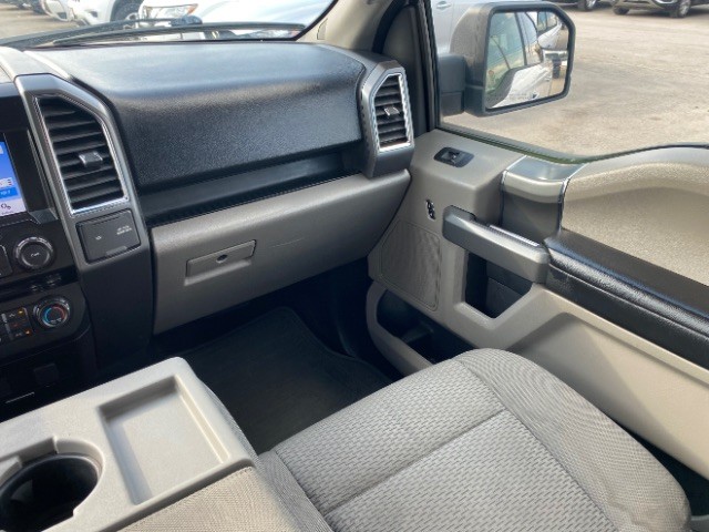 Ford F-150 Vehicle Full-screen Gallery Image 10