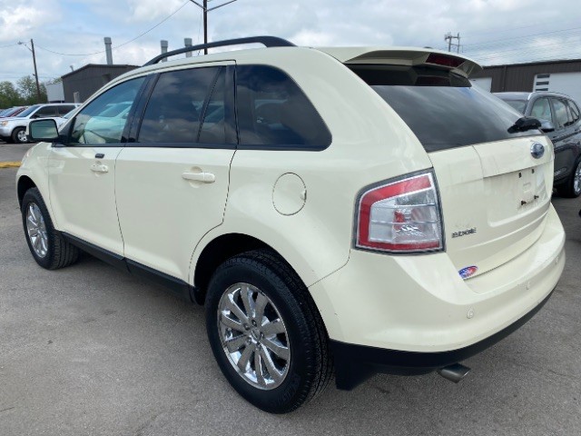 Ford Edge Vehicle Full-screen Gallery Image 04